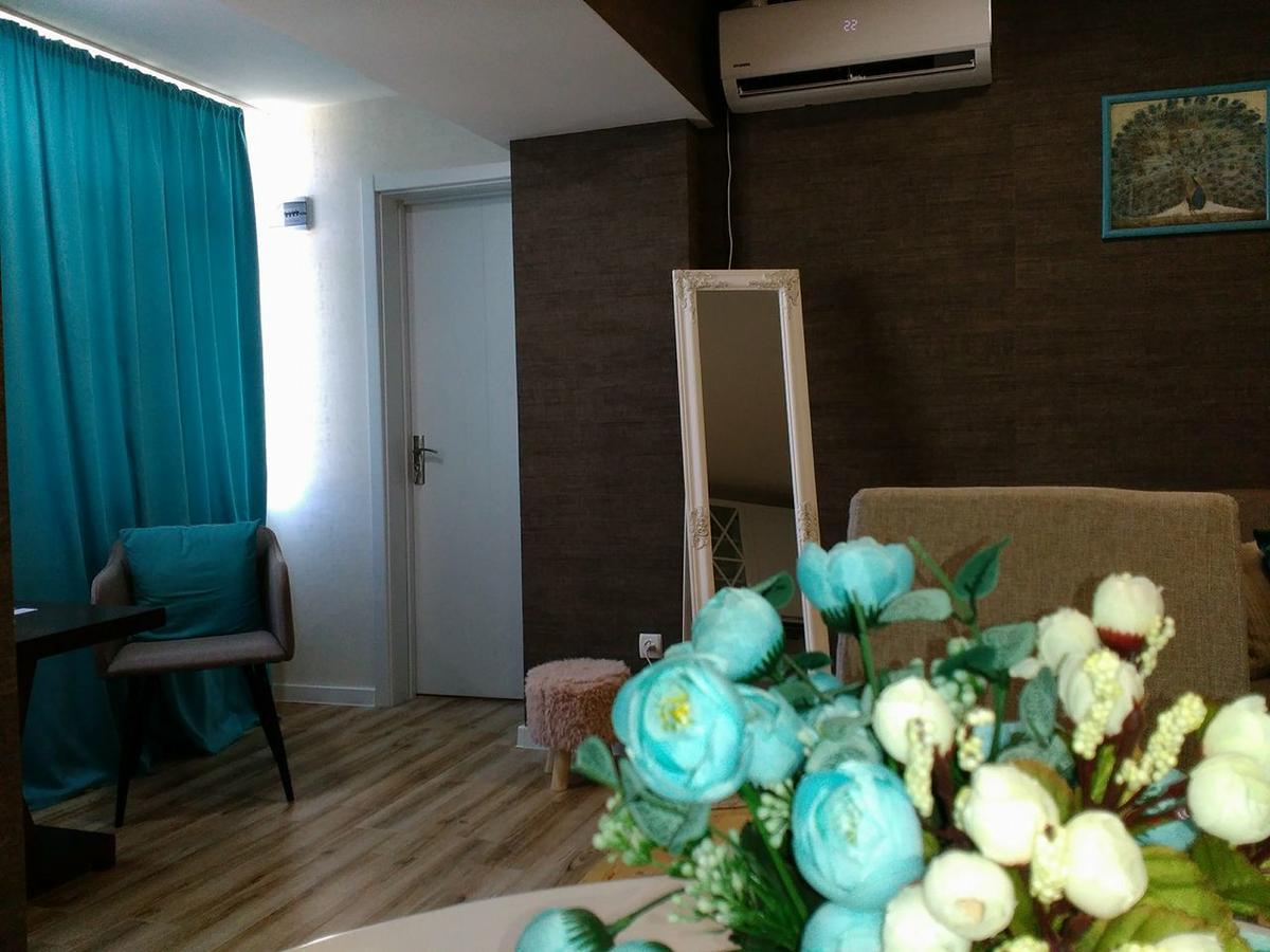 Boutique Apartment 17 Tbilisi Bagian luar foto